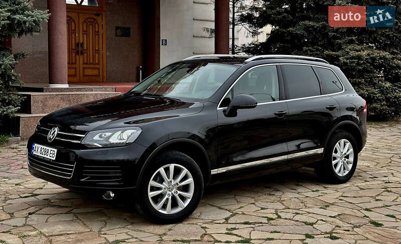 Внедорожник / Кроссовер Volkswagen Touareg 2014 в Харькове