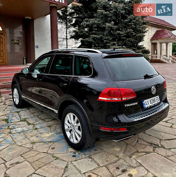 Внедорожник / Кроссовер Volkswagen Touareg 2014 в Харькове
