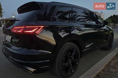 Внедорожник / Кроссовер Volkswagen Touareg 2020 в 