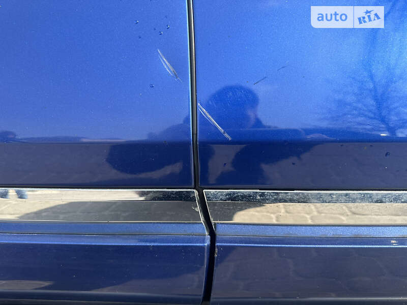 Внедорожник / Кроссовер Volkswagen Touareg 2015 в Полтаве