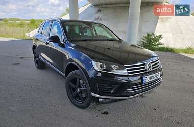Позашляховик / Кросовер Volkswagen Touareg 2014 в 