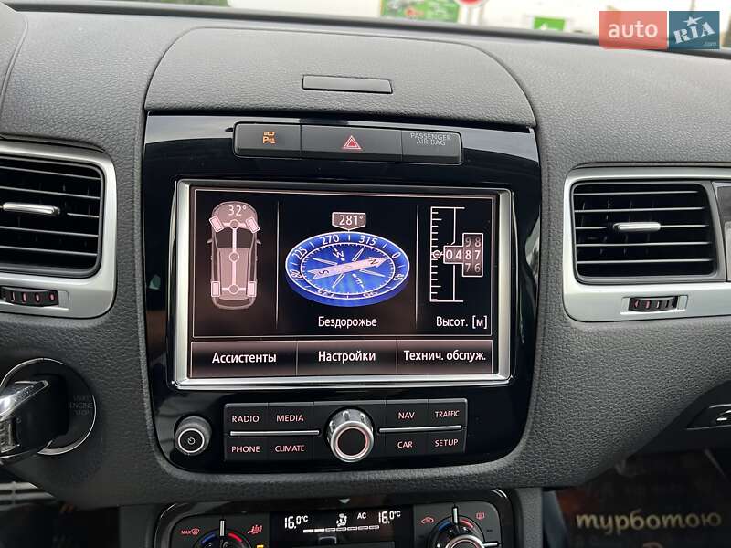 Позашляховик / Кросовер Volkswagen Touareg 2010 в Вінниці