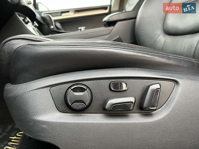 Позашляховик / Кросовер Volkswagen Touareg 2010 в Вінниці