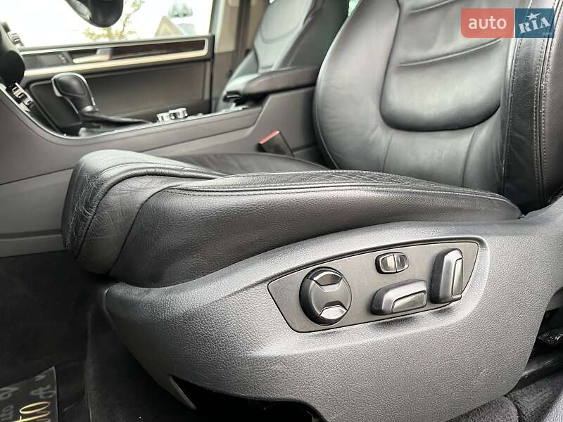 Позашляховик / Кросовер Volkswagen Touareg 2010 в Вінниці