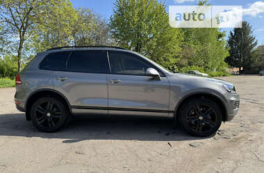 Внедорожник / Кроссовер Volkswagen Touareg 2011 в Умани