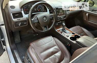 Внедорожник / Кроссовер Volkswagen Touareg 2010 в Киеве