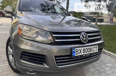 Внедорожник / Кроссовер Volkswagen Touareg 2012 в Каменец-Подольском