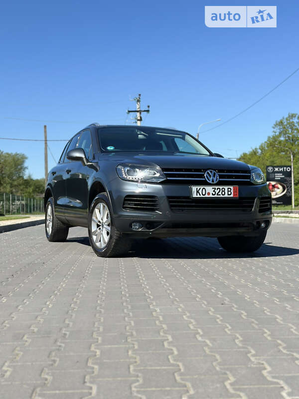 Позашляховик / Кросовер Volkswagen Touareg 2013 в Луцьку
