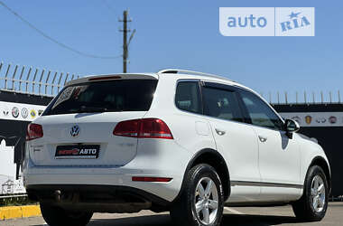 Позашляховик / Кросовер Volkswagen Touareg 2012 в Києві