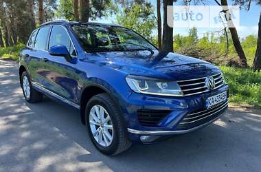 Позашляховик / Кросовер Volkswagen Touareg 2016 в Києві