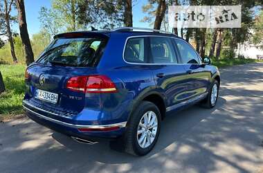 Внедорожник / Кроссовер Volkswagen Touareg 2016 в Киеве