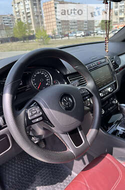 Внедорожник / Кроссовер Volkswagen Touareg 2015 в Запорожье