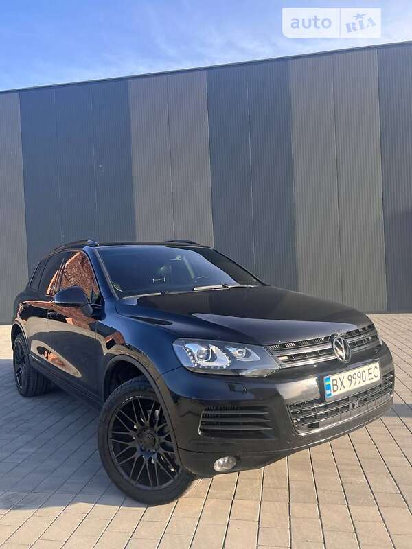 Позашляховик / Кросовер Volkswagen Touareg 2010 в Хмельницькому