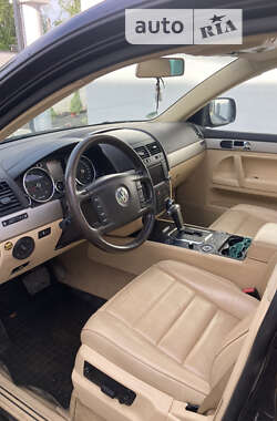 Внедорожник / Кроссовер Volkswagen Touareg 2006 в Тячеве