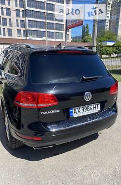 Внедорожник / Кроссовер Volkswagen Touareg 2012 в Харькове