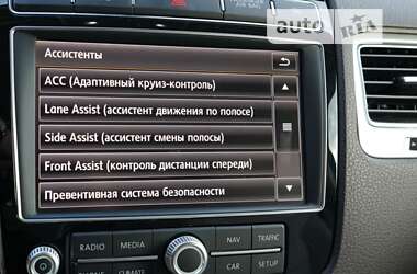 Внедорожник / Кроссовер Volkswagen Touareg 2015 в Житомире