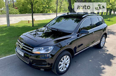 Позашляховик / Кросовер Volkswagen Touareg 2012 в Дніпрі