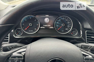 Позашляховик / Кросовер Volkswagen Touareg 2013 в Львові