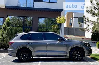 Позашляховик / Кросовер Volkswagen Touareg 2020 в Ужгороді