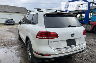 Внедорожник / Кроссовер Volkswagen Touareg 2014 в Стрые