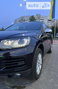 Внедорожник / Кроссовер Volkswagen Touareg 2014 в Луцке