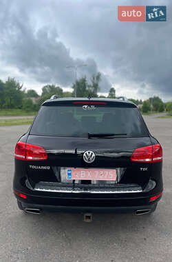 Внедорожник / Кроссовер Volkswagen Touareg 2012 в Львове