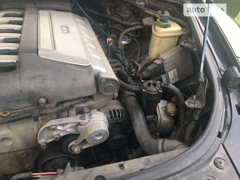 Позашляховик / Кросовер Volkswagen Touareg 2003 в Лубнах