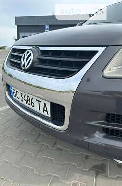 Внедорожник / Кроссовер Volkswagen Touareg 2009 в Львове