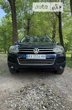 Внедорожник / Кроссовер Volkswagen Touareg 2012 в Харькове