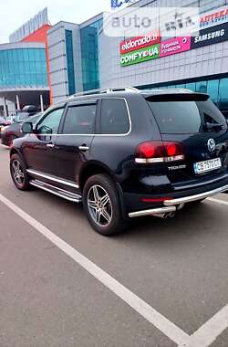 Позашляховик / Кросовер Volkswagen Touareg 2008 в Мені