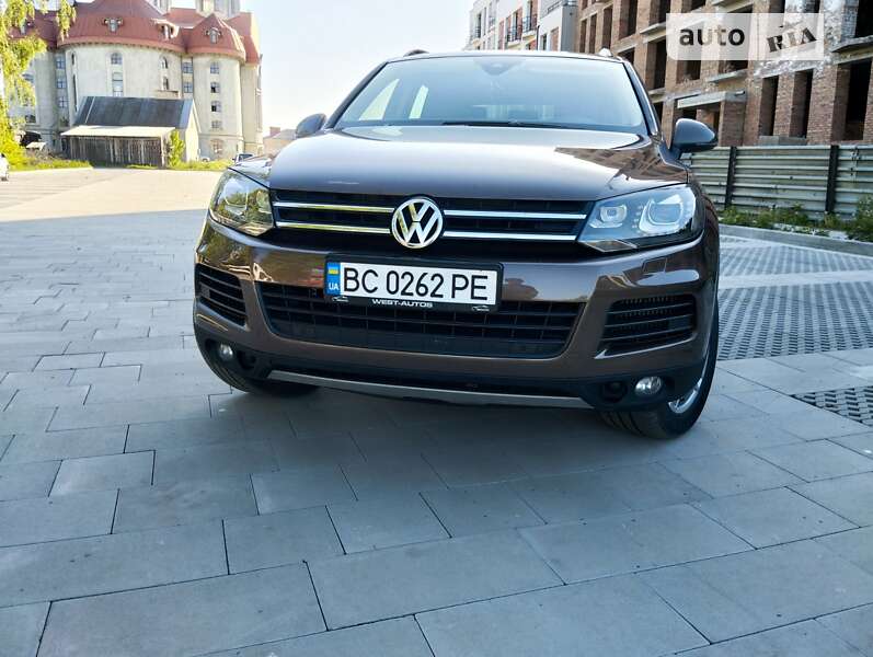 Внедорожник / Кроссовер Volkswagen Touareg 2012 в Самборе