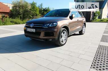 Внедорожник / Кроссовер Volkswagen Touareg 2012 в Самборе