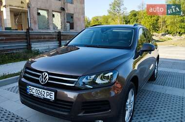 Внедорожник / Кроссовер Volkswagen Touareg 2012 в Самборе