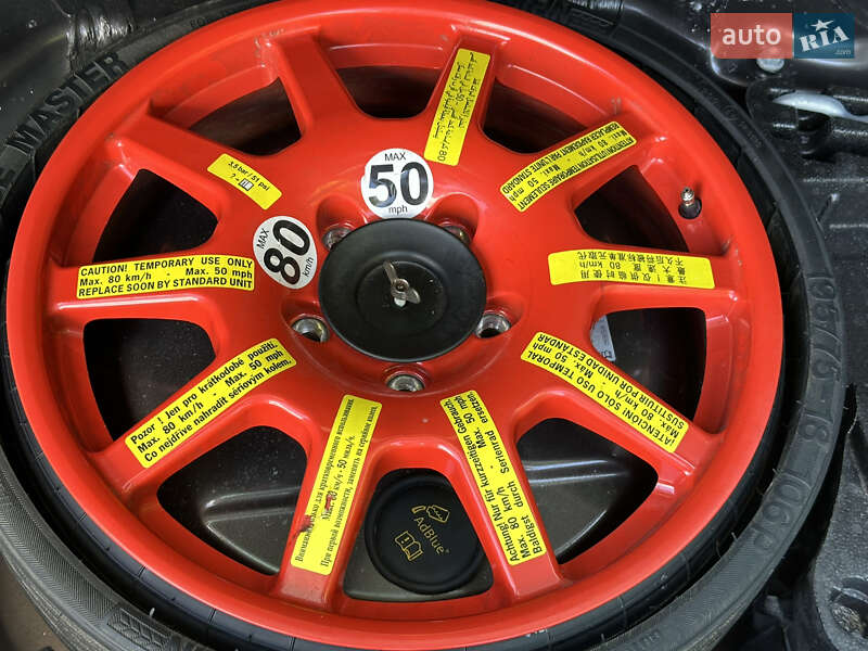 Позашляховик / Кросовер Volkswagen Touareg 2013 в Івано-Франківську