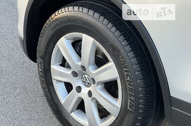 Позашляховик / Кросовер Volkswagen Touareg 2013 в Тернополі