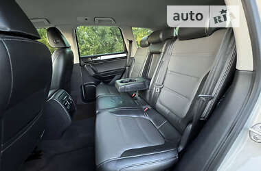 Внедорожник / Кроссовер Volkswagen Touareg 2013 в Тернополе