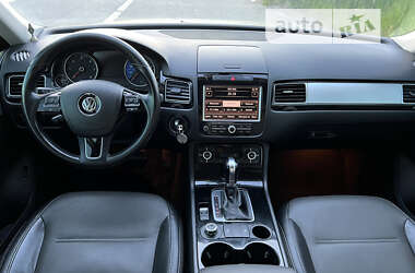 Внедорожник / Кроссовер Volkswagen Touareg 2013 в Тернополе