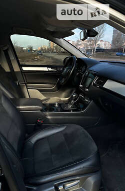 Позашляховик / Кросовер Volkswagen Touareg 2013 в Запоріжжі