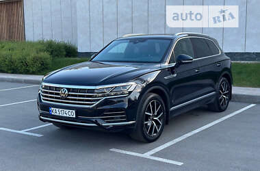 Позашляховик / Кросовер Volkswagen Touareg 2020 в Києві