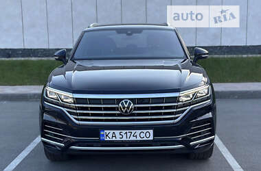 Позашляховик / Кросовер Volkswagen Touareg 2020 в Києві