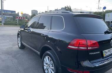 Внедорожник / Кроссовер Volkswagen Touareg 2014 в Одессе