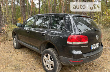 Внедорожник / Кроссовер Volkswagen Touareg 2004 в Буче