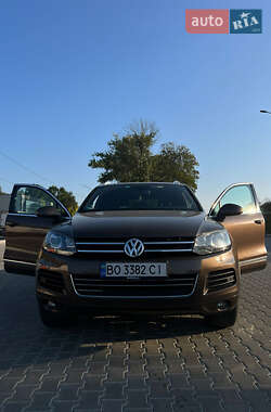 Внедорожник / Кроссовер Volkswagen Touareg 2013 в Тернополе