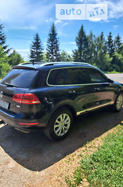 Позашляховик / Кросовер Volkswagen Touareg 2011 в Городенці