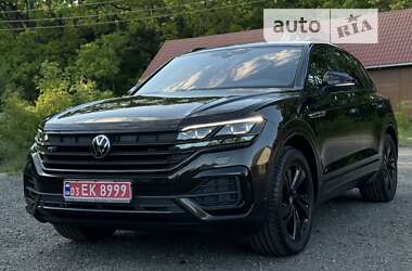 Внедорожник / Кроссовер Volkswagen Touareg 2021 в Гнивани