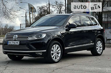 Внедорожник / Кроссовер Volkswagen Touareg 2015 в Запорожье