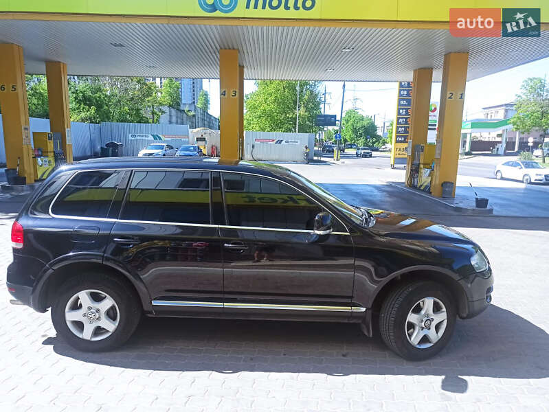 Позашляховик / Кросовер Volkswagen Touareg 2006 в Одесі