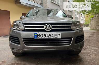 Внедорожник / Кроссовер Volkswagen Touareg 2014 в Тернополе