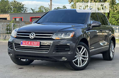 Внедорожник / Кроссовер Volkswagen Touareg 2012 в Лубнах