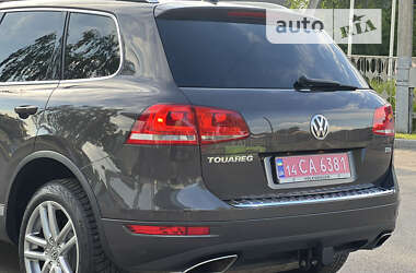 Внедорожник / Кроссовер Volkswagen Touareg 2012 в Лубнах